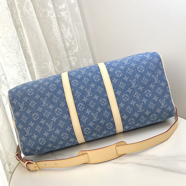 ルイヴィトンバッグ着用イメージ